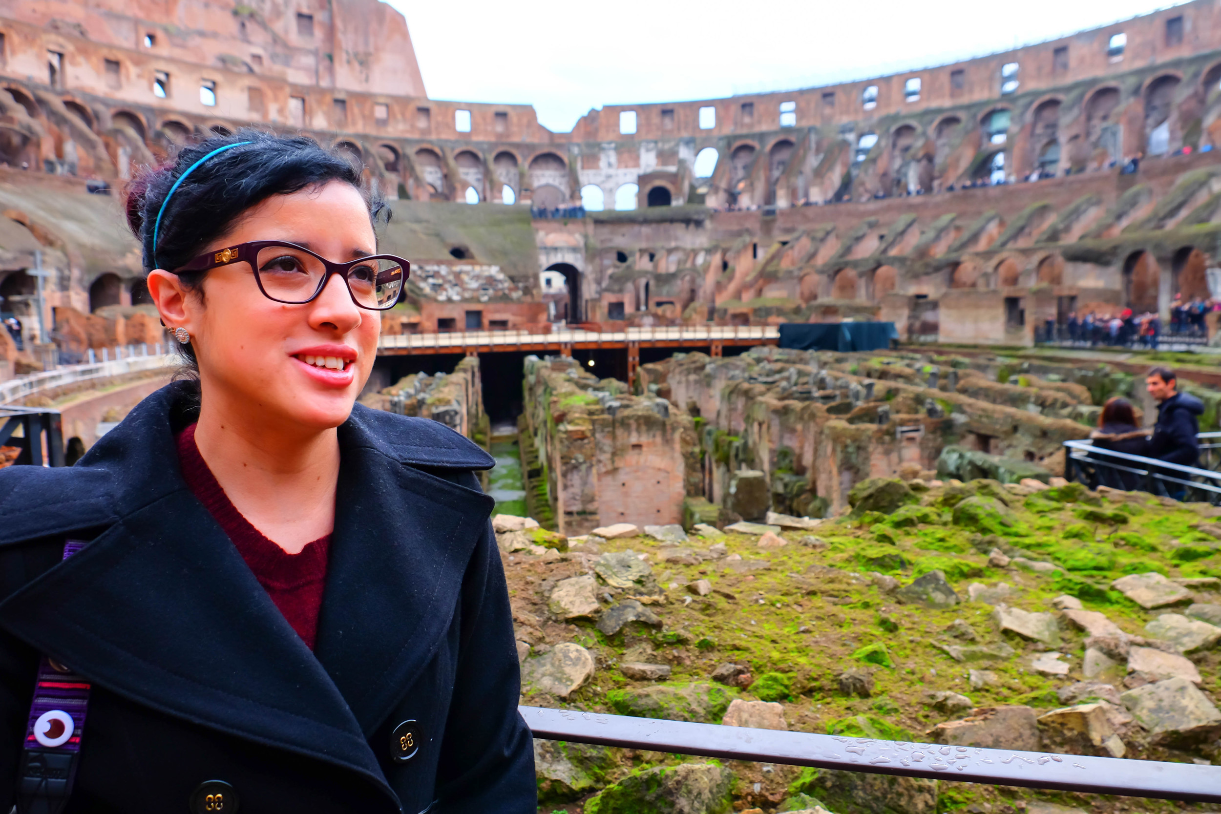 Marilyn looking around